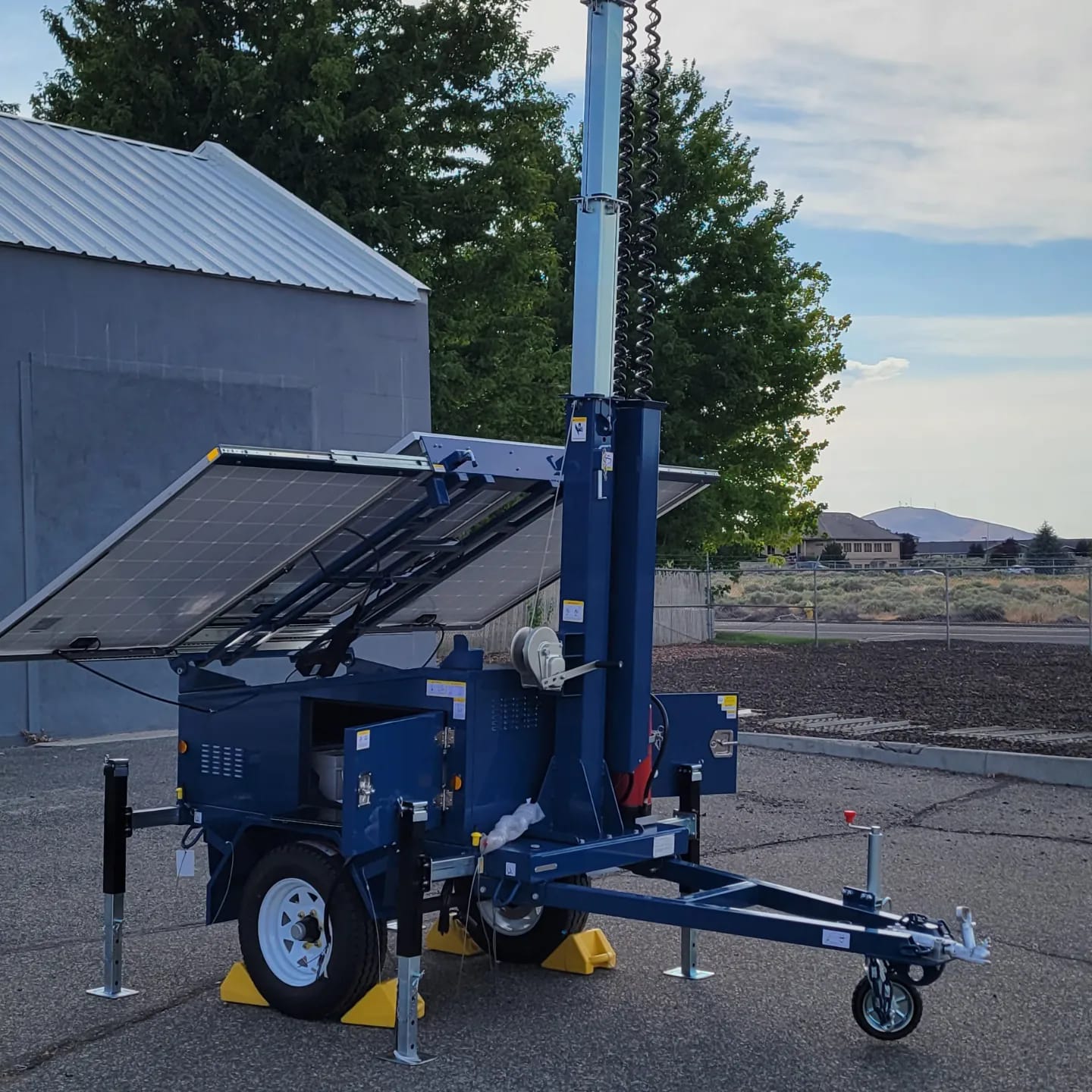 SOS Sentinel security team and mobile surveillance unit